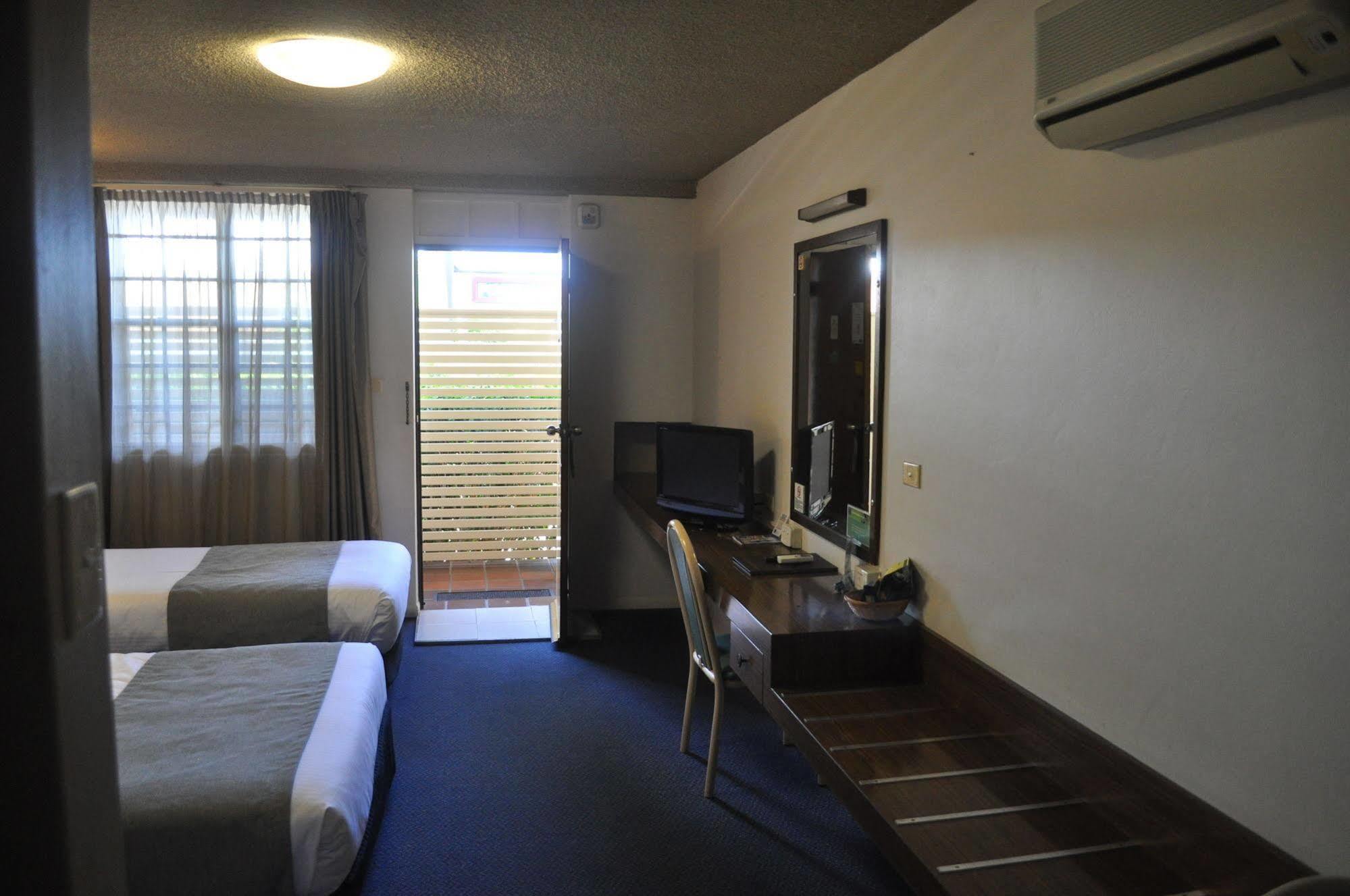 In Town Motor Inn Тари Экстерьер фото