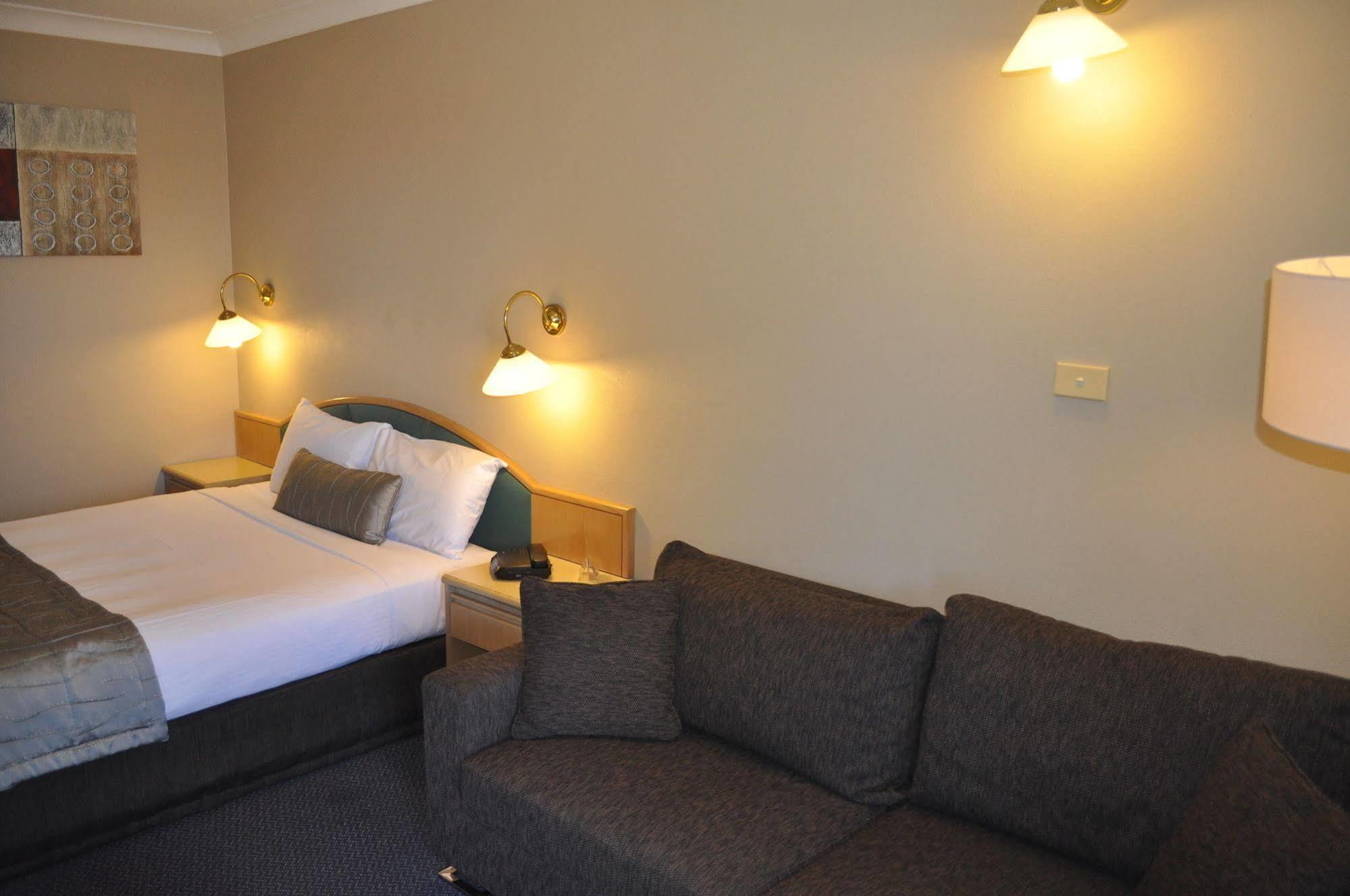 In Town Motor Inn Тари Экстерьер фото
